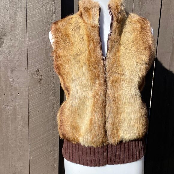 New Faux Fur Front Ribbed Knit Back and Hem Full Zip Vest - Picture 1 of 5